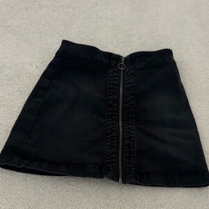 Stretchy ivy and main Black Denim Skirt